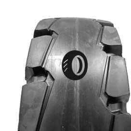 Foto pneumatico: CAMSO-SOLIDEAL, RES 330 140/55 R9  Estive